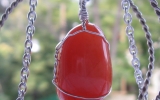 Carnelian agate pendant & silver necklace